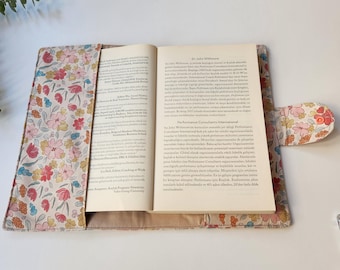 Floral gemusterter Bucheinband: Handgenähte Buchhülle und Schutz für die Zeitschrift