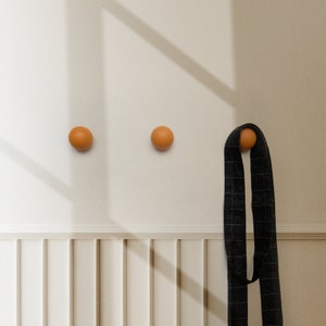 Decorative wooden hooks for wall | Colorful Round Wall decor hooks | minimalist wall decor | Towel Hook, Set of Hooks for Wall, Coat Rack