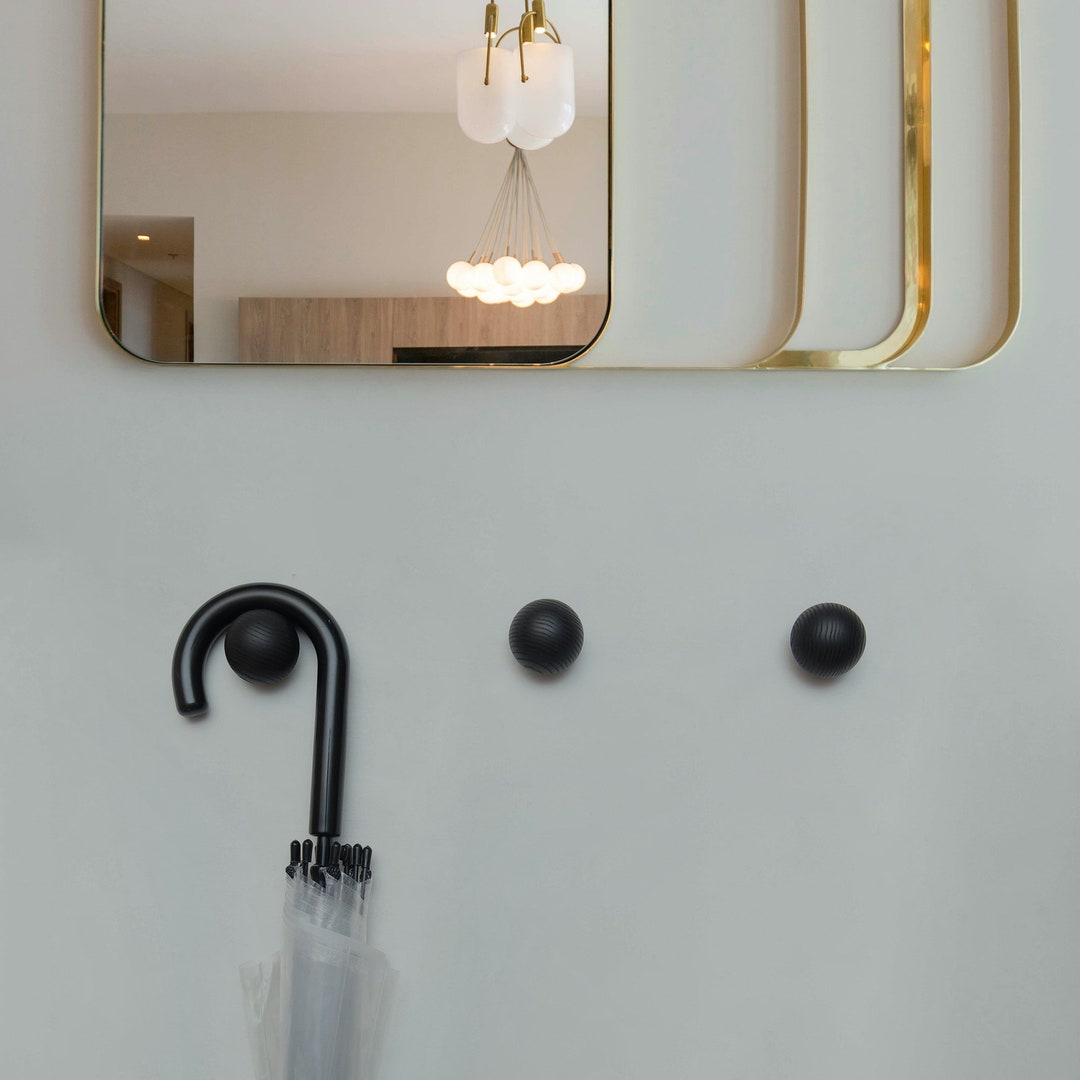 Black Natural Wood Decorative Coat Hooks | Round Wall Hanging Pegs ...