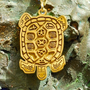 Schildpadketting, uniek ontwerp oude schildpadketting, schildpadbedelhanger, unieke bedelhanger, gouden zeeschildpadhanger