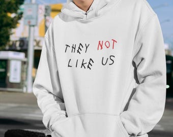 彼らは私たちとは違う パーカー | グラフィック ユニセックス ヒップホップ セーター | アーバン ストリートウェア | インスピレーション トップス | 彼へのギフト | アーバン ストリートウェア ギフト