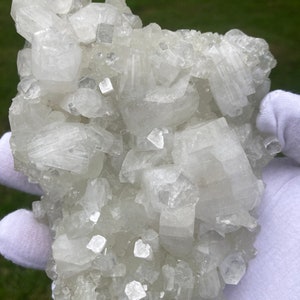 1978 collection. Large specimen of Apophyllite crystals from Pune India, for mineralcollecting and crystallovers