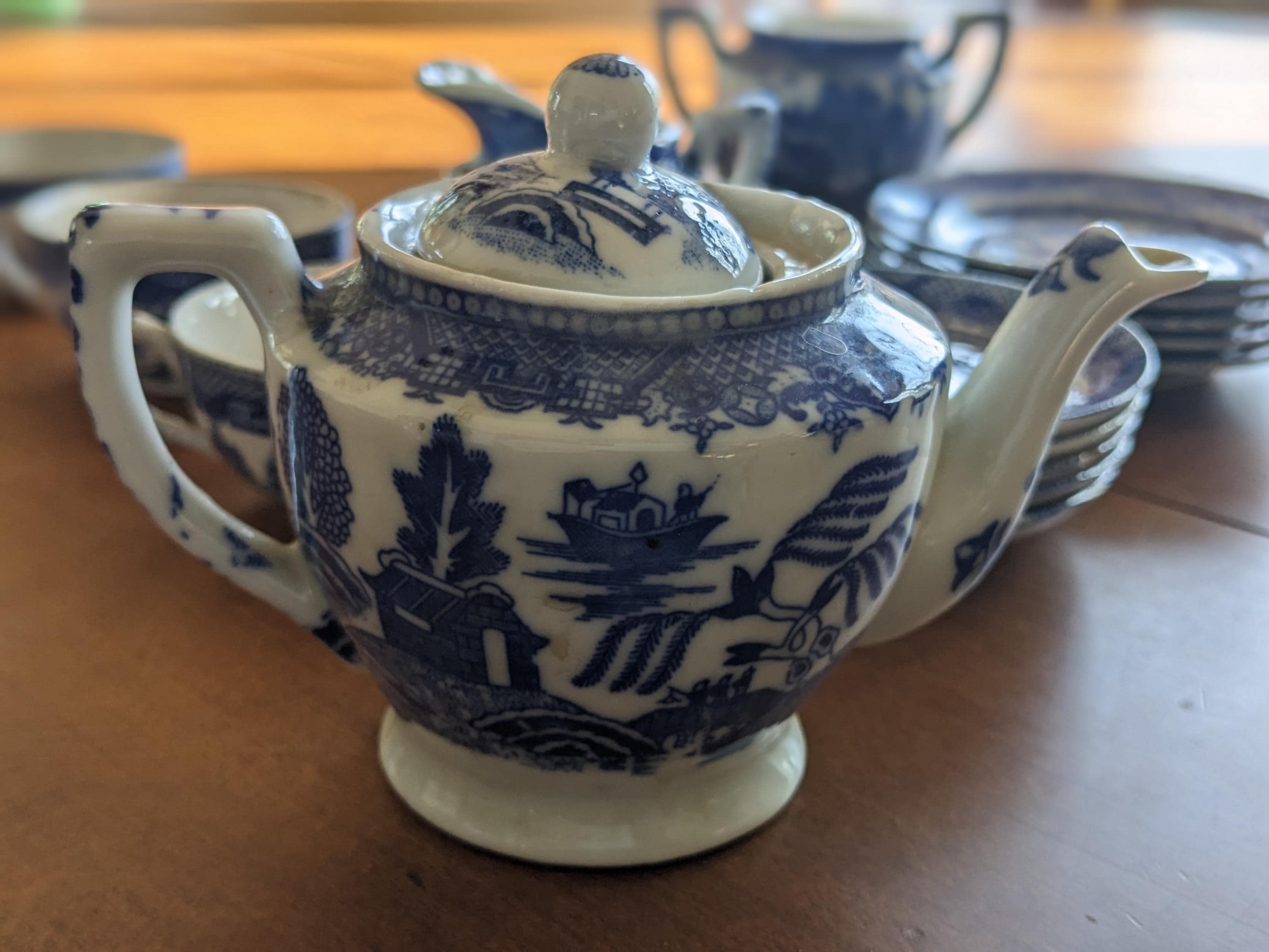 ミニチュア ブルー ウィロー「リトル ホステス」ティー セット