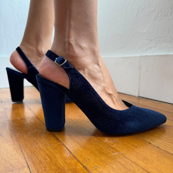 Chaussures de mariée en velours bleu marine, chaussures de mariée, chaussures de mariage bleu foncé, talons bleus pour mariage, talons bleu foncé, chaussures à bride arrière, chaussures de demoiselle d'honneur