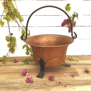 Grand chaudron en cuivre de France,  marmite en cuivre, chaudron de sorcière, autel sorcière, sorcellerie, chaudron antique, cauldron
