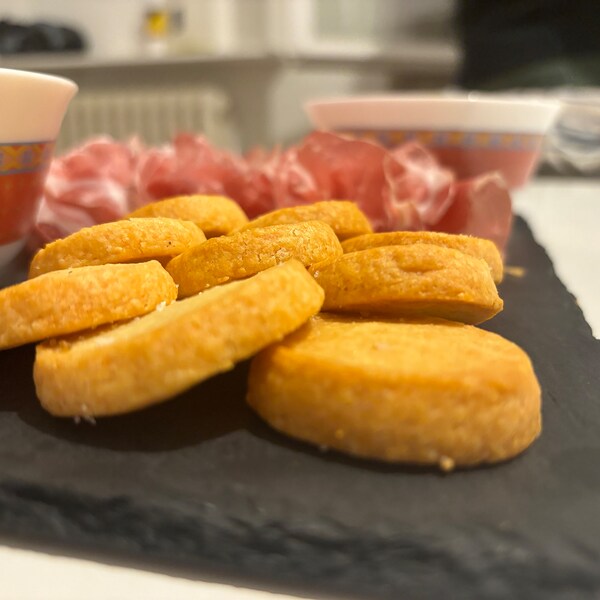 Gâteaux apéro sablés au parmesan