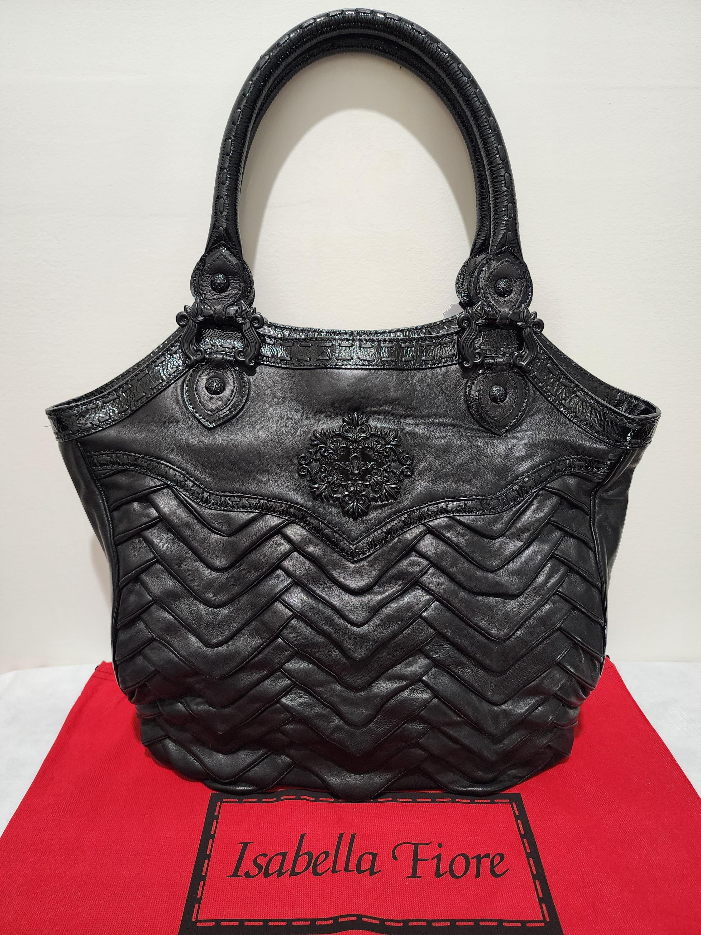 Isabella Fiore 刺繍ハンドバッグ 黒とベージュ Isabella Fiore 刺繍ハンドバッグ 黒とベージュ