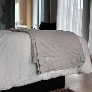 Gray Oversized Waffle Throw Blanket (Cotton and Bamboo blend) 78&quot;W x 90&quot;H 200cm W x 230cm H