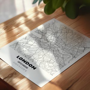 London Map Print, UK Maps, London City Map Poster, England Street Artwork Decor, United Kingdom, Black and White Map, Minimal Town Map Gift
