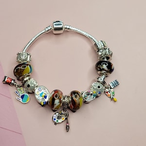 Paint Art Theme beaded bracelet