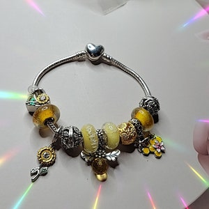 Bee SUNFLOWER YELLOW bead BRACELET