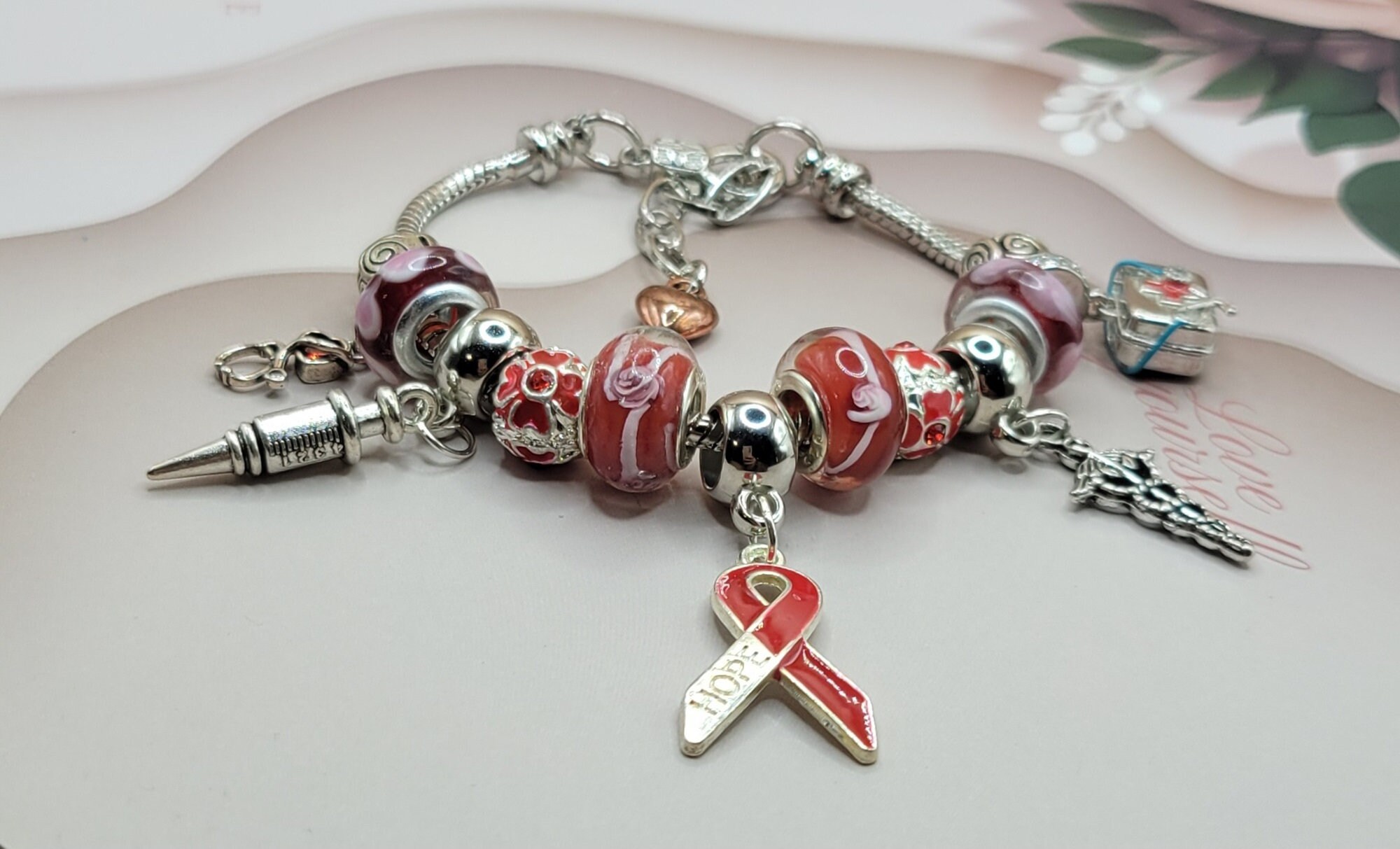 Bracciale Per Infermiera Con Ciondoli In Pietra Naturale, Set Con Simboli Medicina: Cuore Con Cappello, Siringa E Stetoscopio, Regalo Apprezzamento - 2