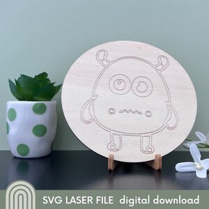 Proyecto para colorear Alien Monster #6: Archivo SVG cortado con láser redondo para niños/ Regalo para padre/madre/abuelo/cualquier ser querido. Perchas gratis