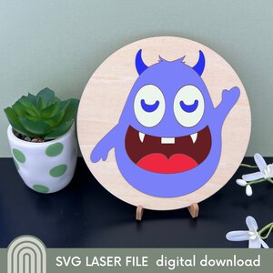 Projet de coloriage Alien Monster #11 : fichier SVG rond découpé au laser pour enfants | Cadeau pour père | Mère| Grand-parent| un être cher ! Cintres gratuits