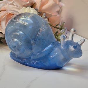 Snail snow globe epoxy resin snail shaker snail decoration handmade shaking snail resin snail