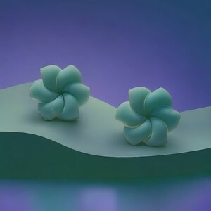 Flower stud earrings in delicate turquoise made of polymer clay - subtle unique earrings - gift idea - handmade - elegant earrings