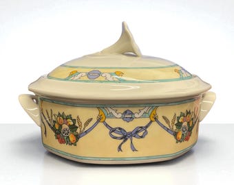 Villeroy & Boch Round 10 in. Covered Vegetable Dish in Castellina Design