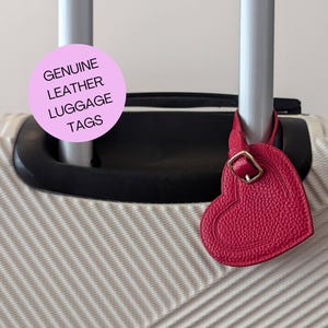 Leder Gepäckanhänger, Monogramm Reise-Accessoires, Herz Gepäckanhänger, Benutzerdefiniertes Namensschild, personalisiertes Reisegeschenk, personalisierter Gepäckanhänger