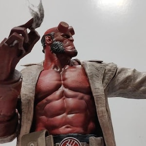 Hellboy Fan Art handgeschilderd harsfiguur 40 cm