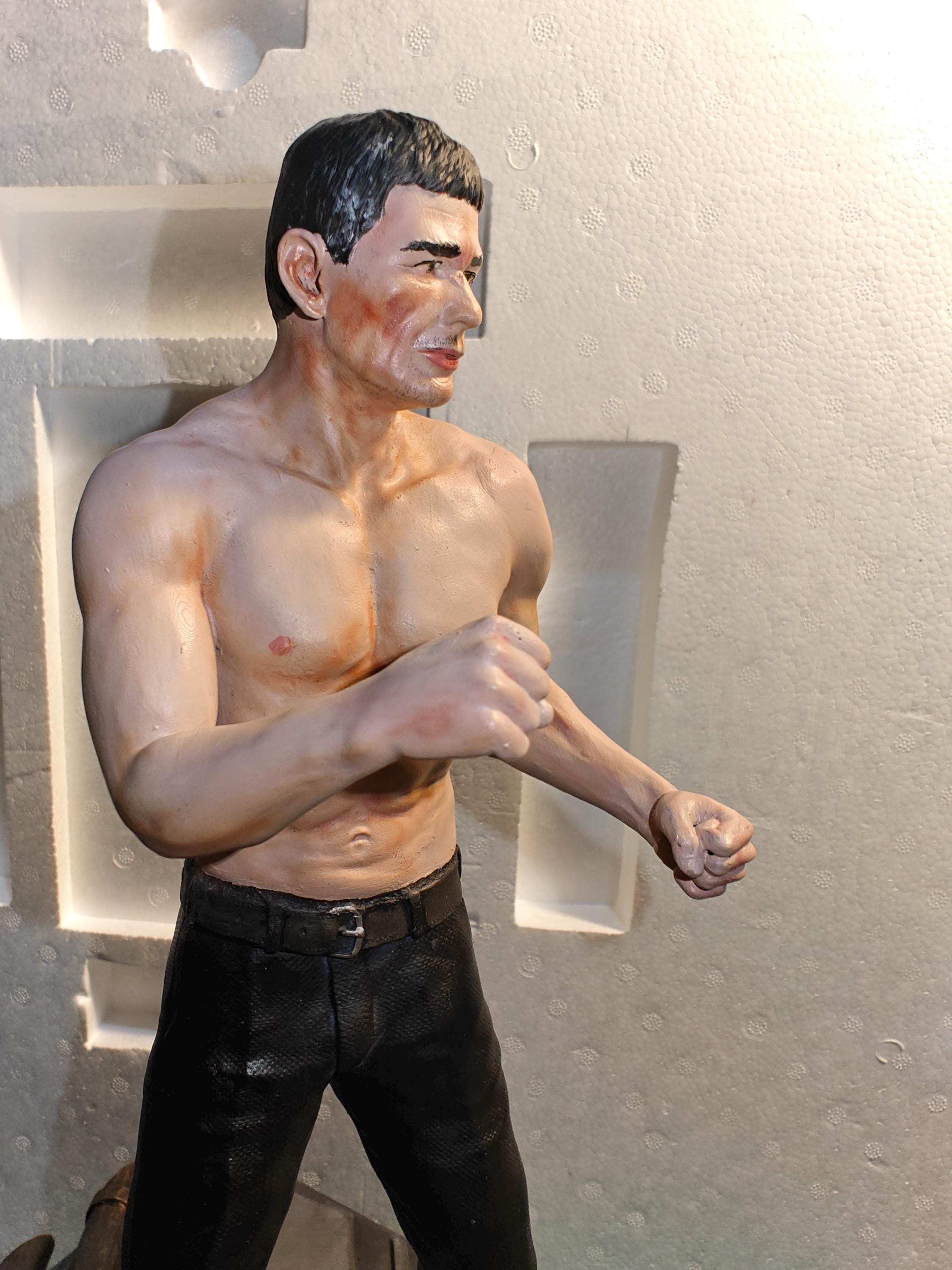 チャールズ・ブロンソン ハードタイムズ 樹脂フィギュア 1/6