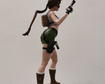 ララ・クロフト トゥームレイダー フィギュア 高さ28cm（11.02インチ