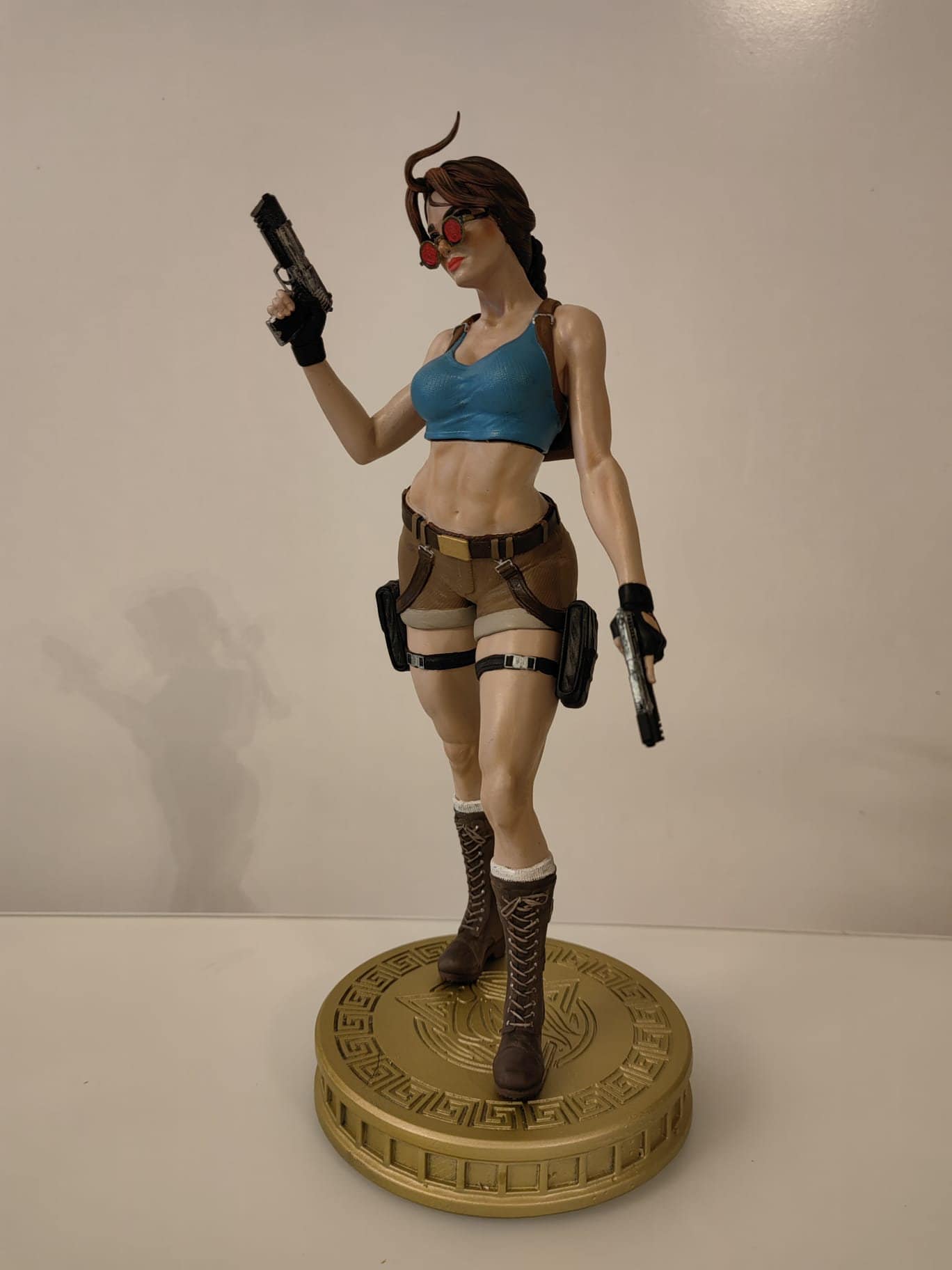 ララ・クロフト トゥームレイダー フィギュア 高さ28cm（11.02インチ