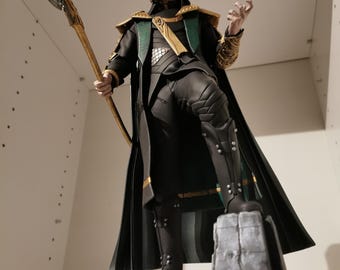 ロキ、高さ41.5cmのフィギュア
