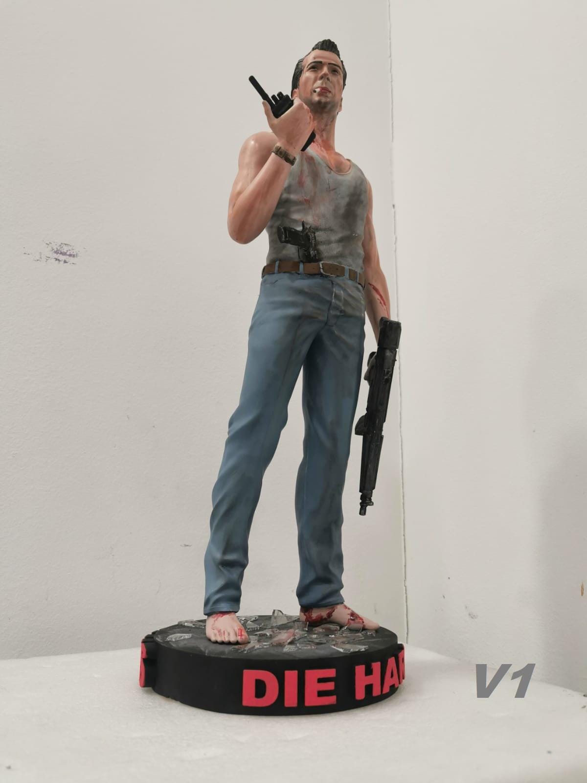 ジョン・マクレーン ダイ・ハード 1/6、1/4 フィギュア - Etsy 日本