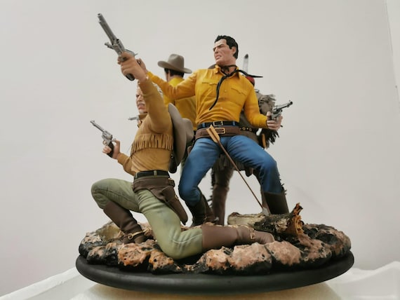 Wild West Texas Sheriff Ranger Cowboy Chief Gang Defends Diorama 1
