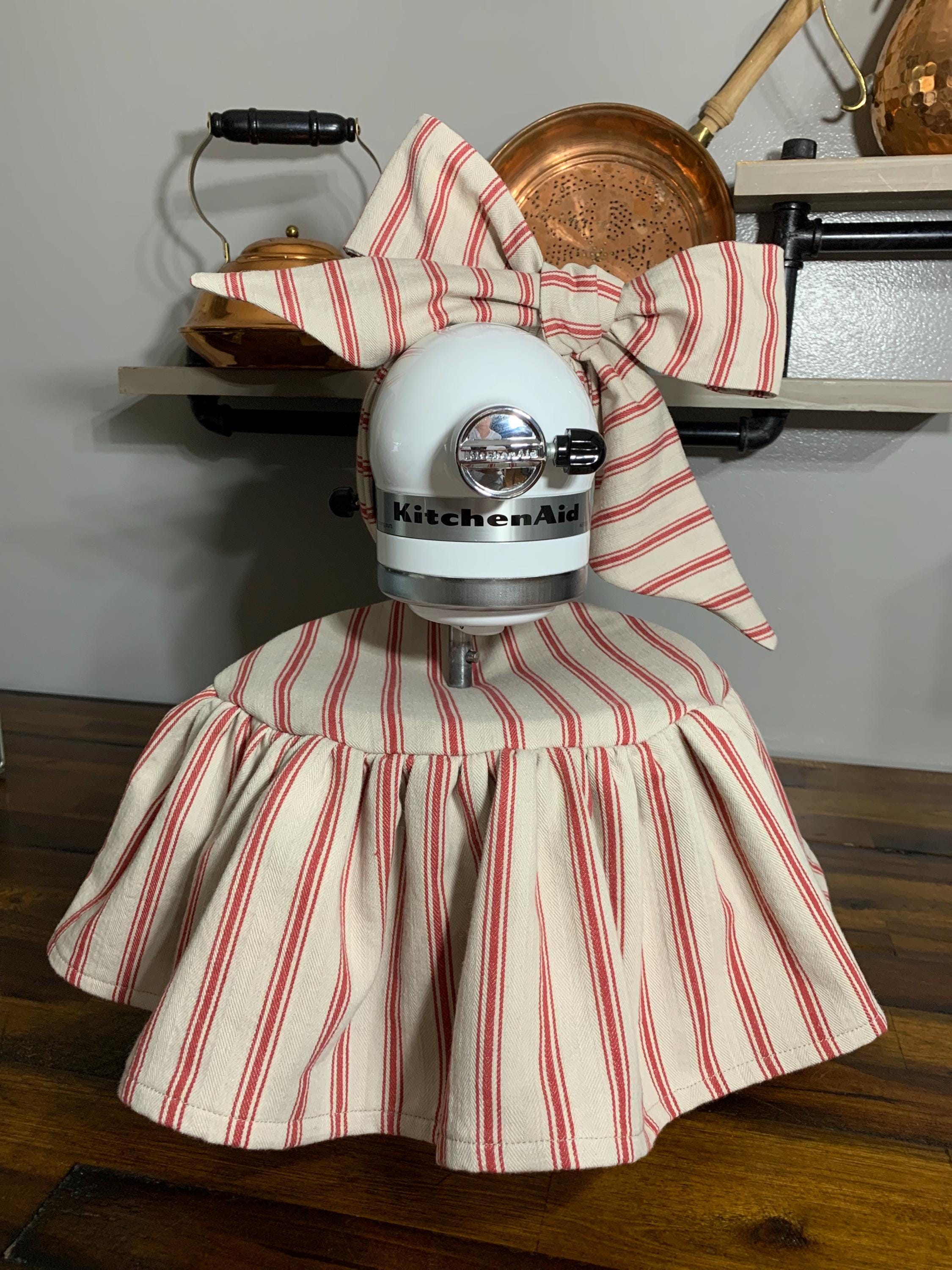 Apron Mixing Bowl Set Red & Cream