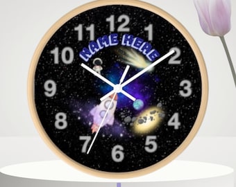 Reloj de pared, habitación infantil personalizada con temática espacial, astronauta y cohetes.