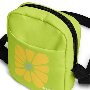Bolso bandolera retro con flores, estilo funky para festivales, bolsa esencial para teléfono, bolso con cinturón verde brillante. ¡Envío gratuito a EE. UU.!