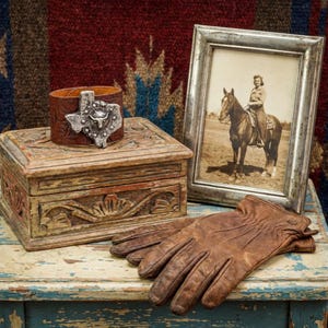 Handmade Leather Cuff Bracelet: Texas Longhorn Steer, Sand Cast English Pewter