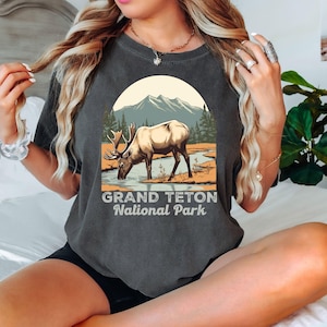 Comfort Colors® Retro Gand Teton National Park T-shirt, Nature Lover Apparel, Wyoming Mountains Graphic Tee, Outdoor Adventure gift Hiking