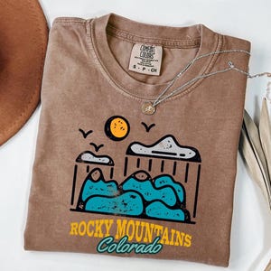 Colorado Shirt, Rocky Mountains Shirt, Colorado Rockies Shirt, Retro Oversized Comfort Colors® Shirt, Colorado Mountains Shirt for Hiking