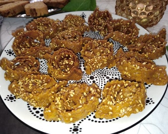 Chebakia aux amandes et miel - Patisserie marocaine de ramadan