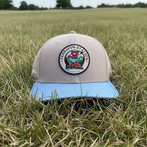 Strolling Bear Logo Golf Hat - Performance Snapback Bild 7