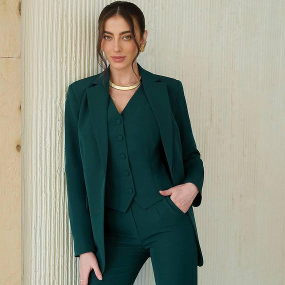 Emerald Green Three-Piece Suit for Women with Vest and Lined Jacket – Classic Business Style