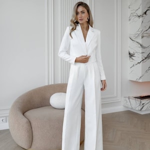 Elegant White Cropped Blazer and Wide-Leg Pants Set, Classy Two-Piece Formal Outfit, Women’s Stylish Business Suit, Chic Evening Wear
