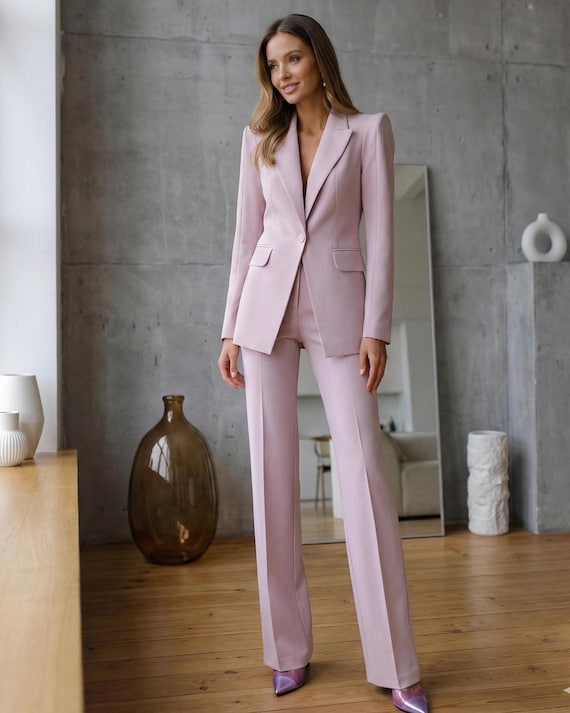 Powder 2-Piece Women's Suit: Elegant Wedding Occasion 2-Piece