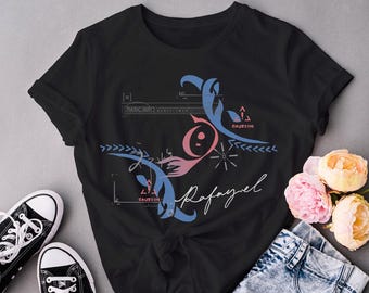 Camiseta unisex de estilo suave con cita distintiva minimalista y gráfico sutil inspirado en el amor y el espacio profundo de Rafayel / Juego Otome LADS