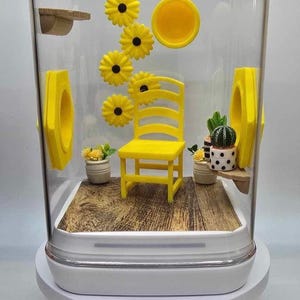 Sunflower Jumping Spider Enclosure | Spider Habitat | Decorated Terrarium | Insect House | Unique Gift