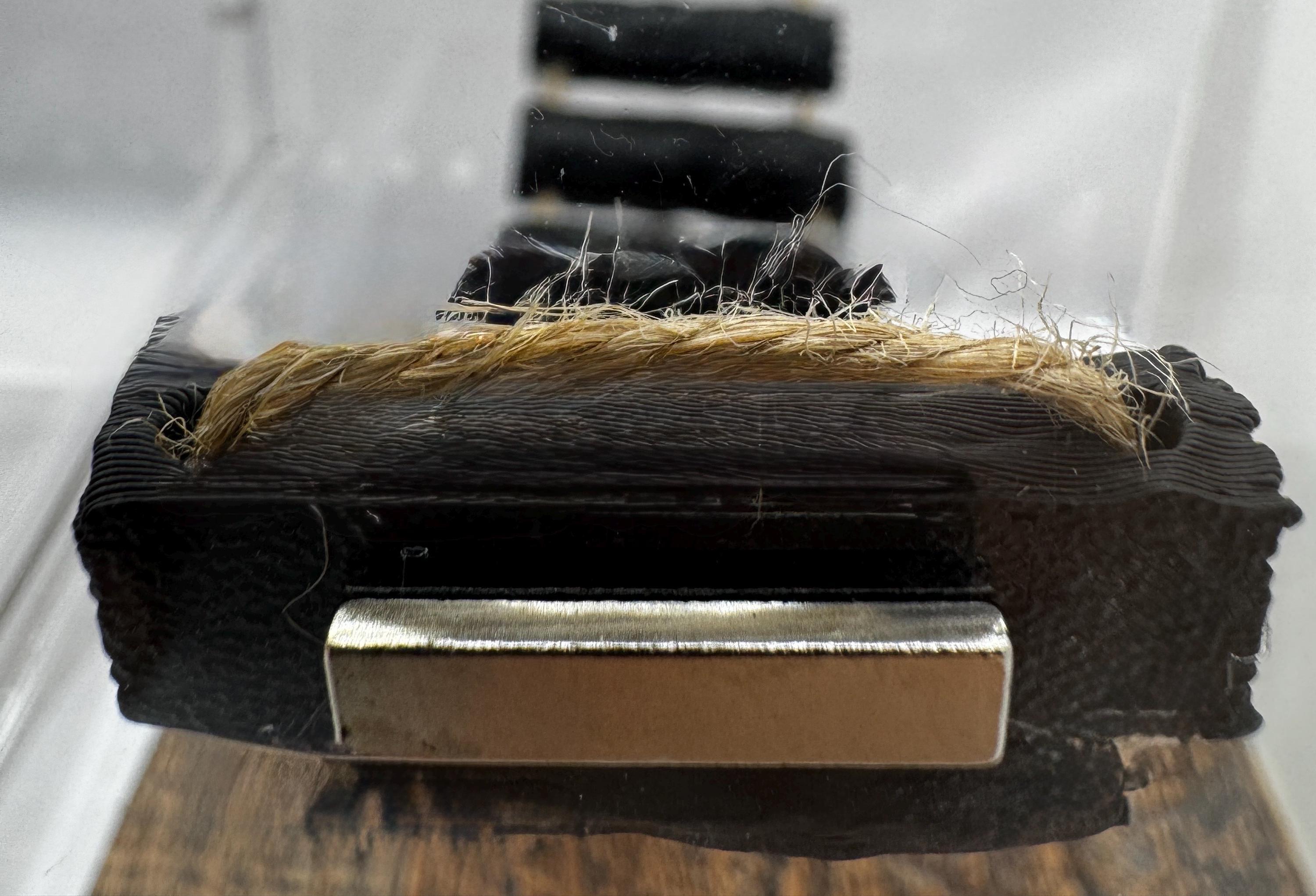 Ponte a forma di ragno saltatore con palla da gioco, decorazione nerd, corda a forma di ragno, accessori per ragni saltatori, ponte magnetico al neodimio stampato in 3D - Italia