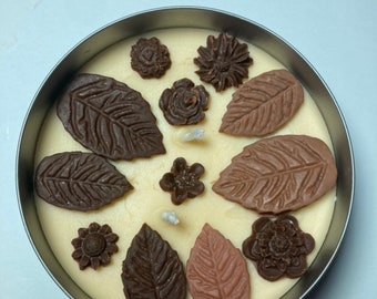 Detailed Soy Candle with Chocolate Scented Leaves, Gift Candle, Decoration Candle