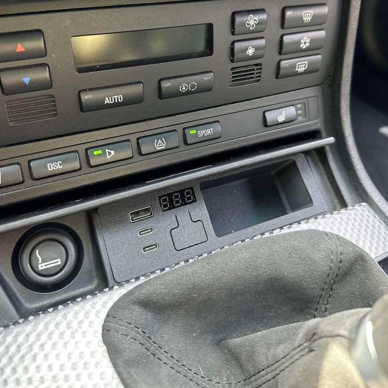 E46 Ashtray Voltmeter + Quick Charge USB-C Port - Etsy
