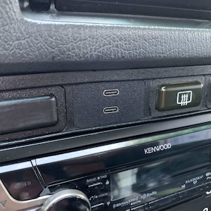 E30 E24 E28 USB Quick Charge Dash Module - USB A&C
