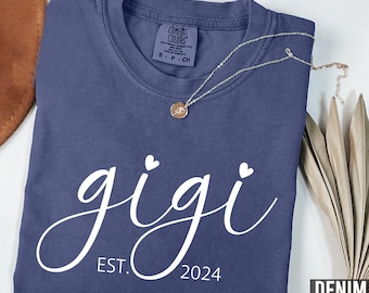 Comfort Colors® Custom Gigi Shirt With Est Year, Personalized New Grandma T-shirt, Gramma Outfit, Pregnancy Reveal Grammy Tee, Granny Gifts