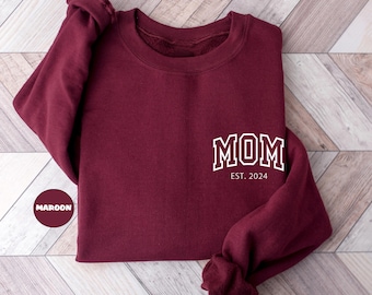 Custom Mom & Dad Sweatshirt, Personalized Mama Dad Pocket Hoodie, Pregnancy Announcement Outfit, Matching Parents Clothing, New Mama Gifts