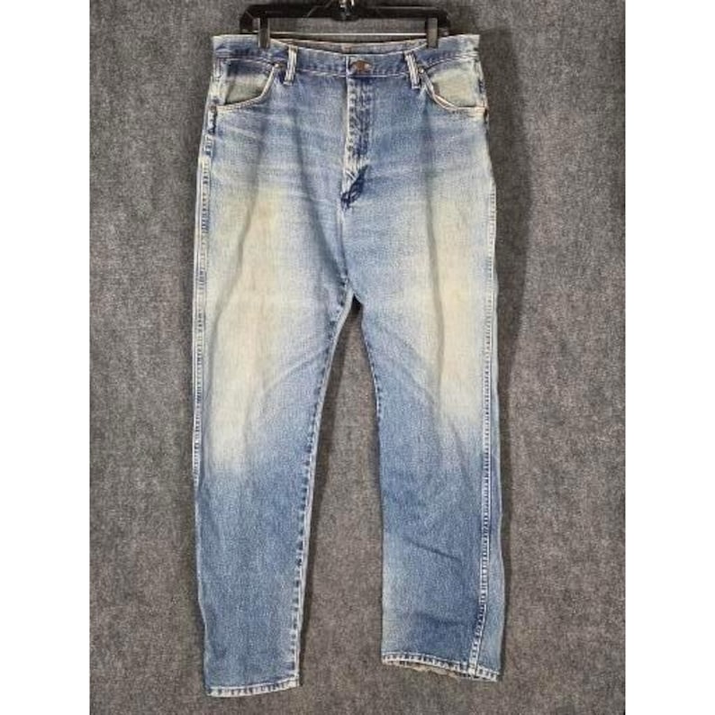 VTG Wrangler Mens Jeans Light Wash Straight Leg Denim Pants Size 36x32 Western image 1