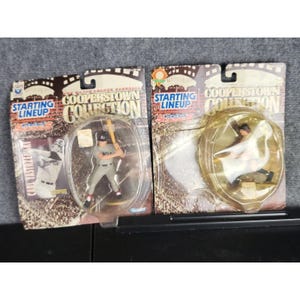 Lote de figuras de beisebol da coleção Vintage Starting Lineup Cooperstown de 1997, incluindo Carl Yastrzemski, da Kenner Sports Superstar Collectibles, lacradas.